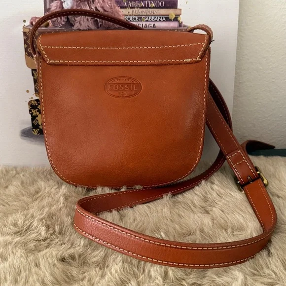 Vintage Fossil Small Crossbody Leather Brown Purse Emi Saddle Bag - Picture 2 of 8